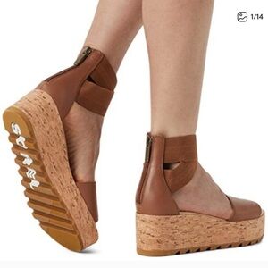 Sorel Women's Cameron Flatform Ankle Strap Sandal - Tan